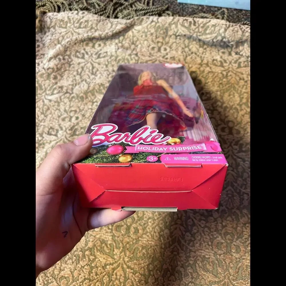 Barbie Doll 2015 Barbie Holiday Surprise Doll‎ Christmas Blonde DMN87 Red Green